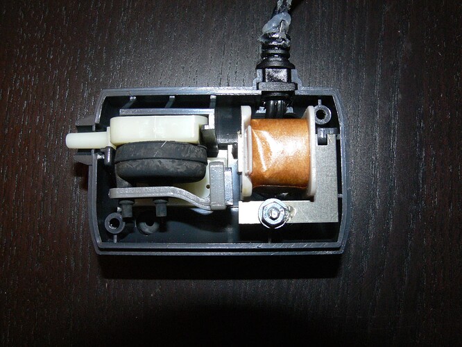 fishpump-insides